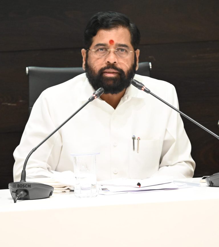 बांगलादेशात अडकलेल्या राज्यातील विद्यार्थ्यांच्या सुरक्षिततेसाठी मुख्यमंत्री एकनाथ शिंदे यांच्याकडून उपाययोजना