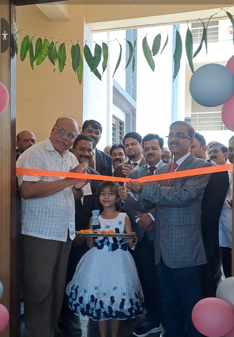 इंदापूर येथील जिल्हा न्यायालय मधील उपाहारगृहाचे अक्षया तृतीया निमित्त उद्घाटन समारंभ जिल्हा न्यायाधीश मे. मुधोळकर साहेब यांच्या हस्ते..