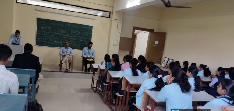 चेतना कॉलेज ऑफ फार्मसी मध्ये राष्ट्रपिता महात्मा गांधी आणि लालबहादूर शास्त्री जयंती दिमाखात साजरी
