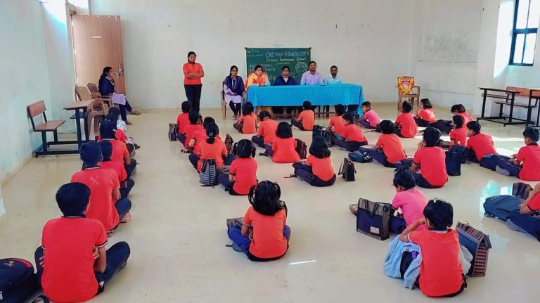 चेतना इंटरनॅशनल स्कूल जुनियर कॉलेज येथे महात्मा ज्योतिराव फुले यांची पुण्यतिथी साजरी करण्यात आली.