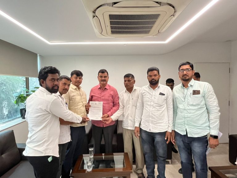 उजनी प्रकल्पग्रस्त शेतकऱ्यांच्या हक्कांसाठी अभिजीत तांबिले यांचे कृषीमंत्र्यांना निवेदन